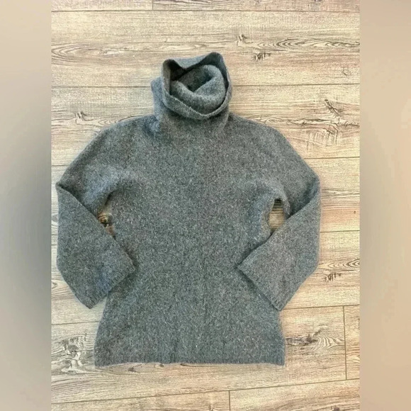 Talbots 100% cashmere sweater quiet luxury - Picture 1 of 2